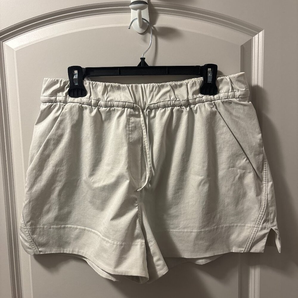 Lululemon Cinchable Waist HR Woven Short 3.5”